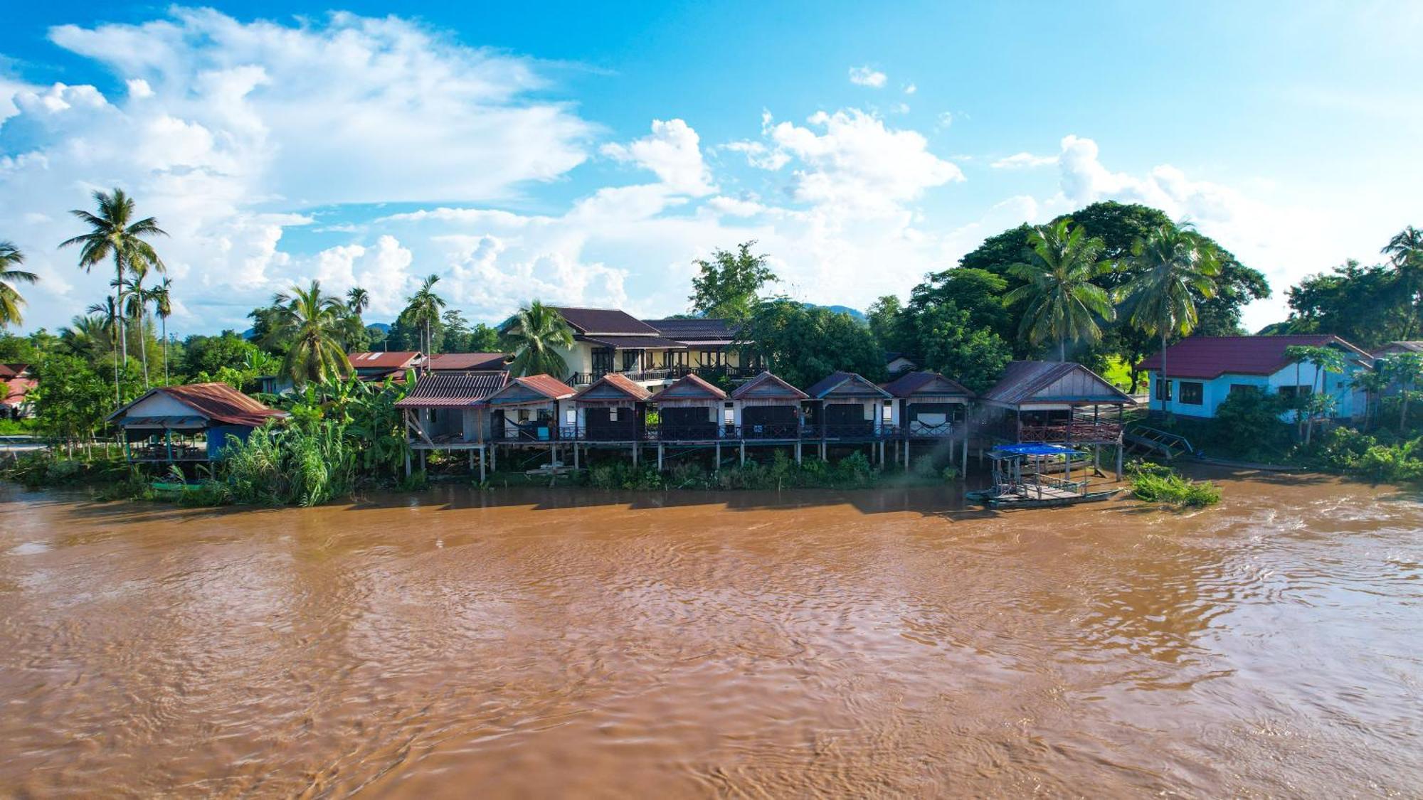 Mr Tho'S Bungalows Ban Dondét Exterior foto